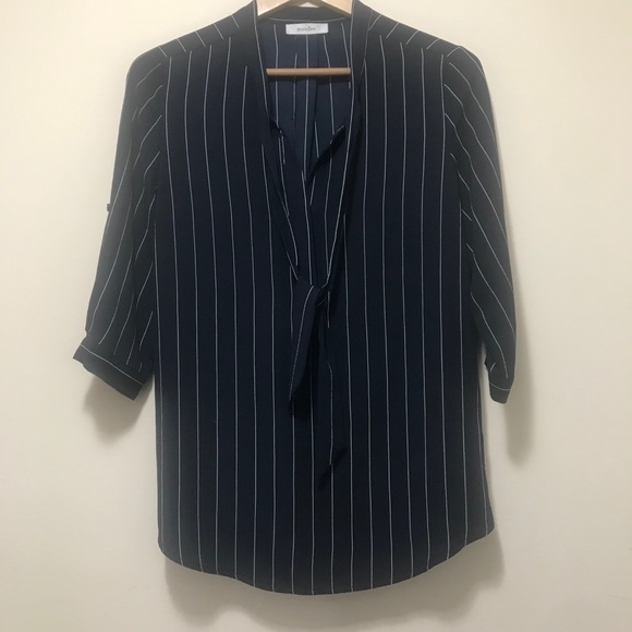 Mandee Navy Blue Striped Blouse. Size : S - Picture 3 of 14